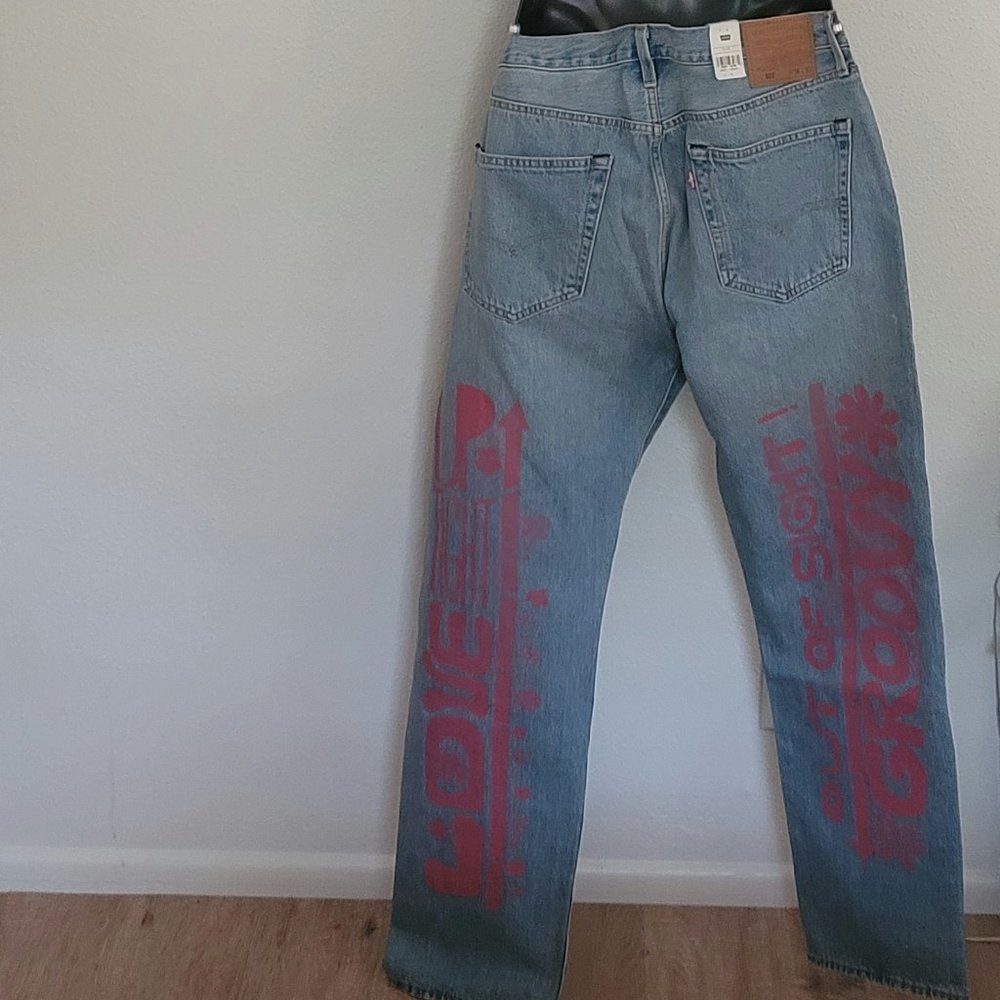 💯 % Authentic Levi’s Jeans 👖 - Picture 3 of 7
